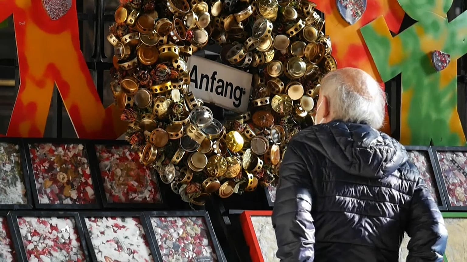 Il memoriale delle vittime dell'attacco di Vienna. 