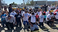 Decenas de migrantes centroamericanos piden a Joe Biden alternativas para su acceso a Estados Unidos. 