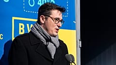 Karácsony Gergely beszédet mond a BVSC-Zugló sportkomplexum geotermikus hőellátó rendszerének avatásán február 18-án
