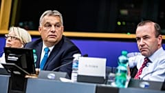 Orbán Viktor Manfred Weberrel, az Európai Néppárt frakcióvezetőjével 2018. szeptemberében
