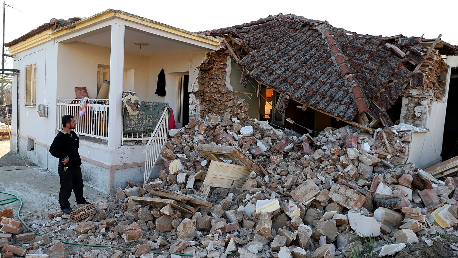 Sismo na Grécia abala Balcãs