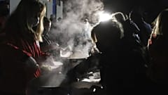 Nach dem Erdbeben: Tausende schlafen in Notunterkünften