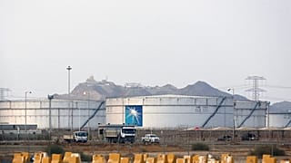 Suudi Arabistan'ın Cidde kentinde, Aramco'ya ait petrol tesisi