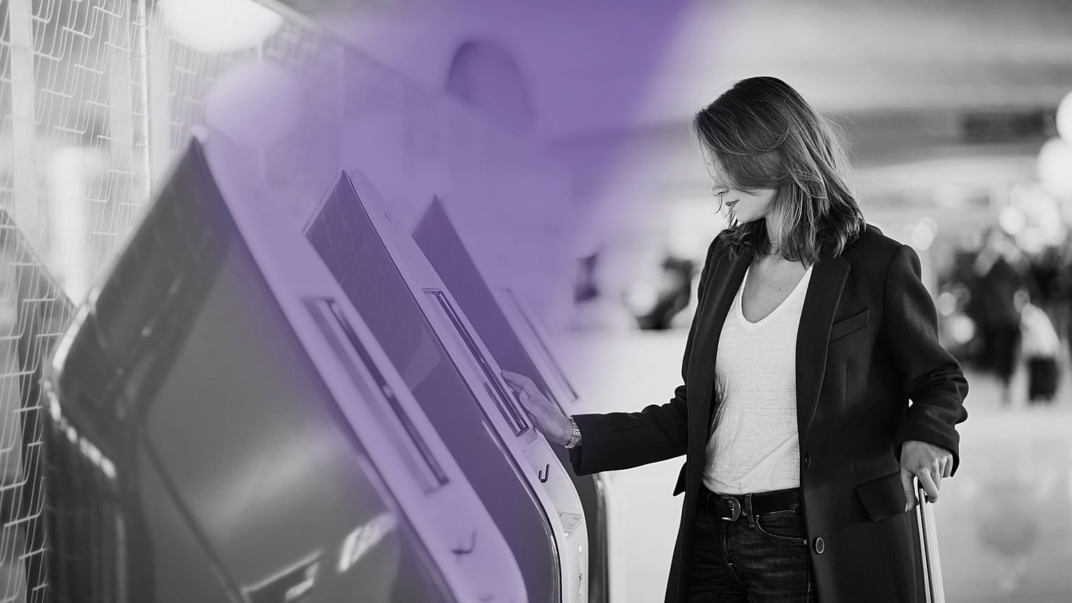 Care222® tiene la capacidad de matar el 99% de los virus a 2,5 m de distancia en solo 6,3 minutos, lo que lo hace ideal para la esterilización continua de espacios públicos