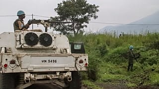 22 febbraio 2001: forze di pace ONU pattugliano l'area dell'imboscata a Luca Attanasio