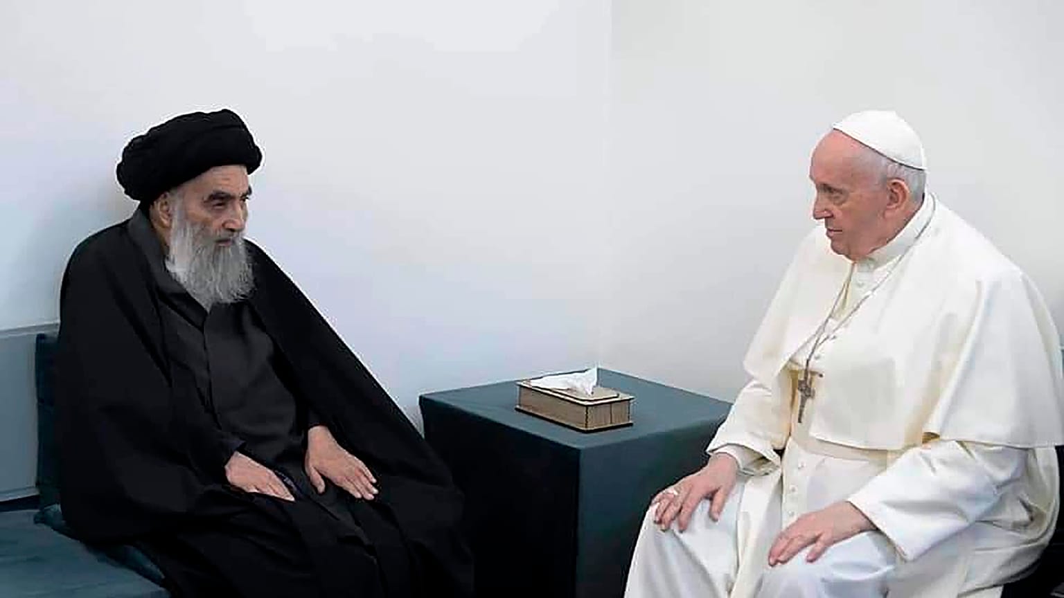 Papa Francisco com o Aiatola Ali Al-Sistani