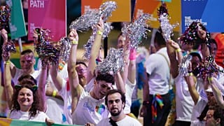 Avustralya'da salgına rağmen Mardi Gras gösterisi