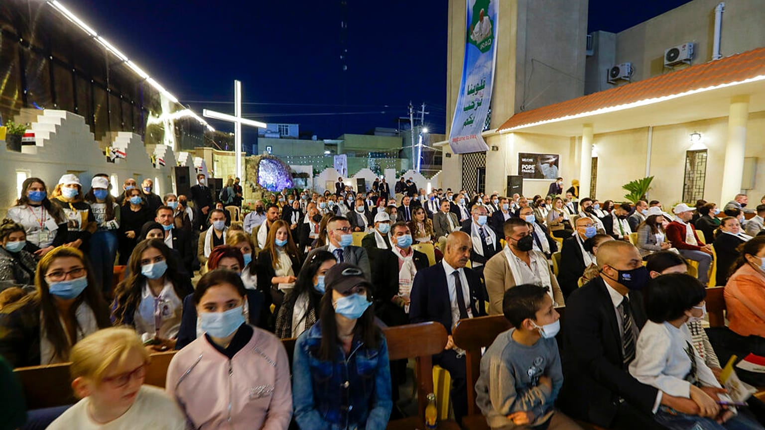 Πάπας Φραγκίσκος: «Να μη σιωπούμε όταν η τρομοκρατία κακοποιεί τη θρησκεία»