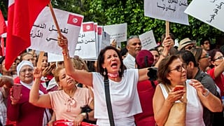 ناء يتظاهرن في تونس من أجل التساوي في الحقوق. 2018/08/13