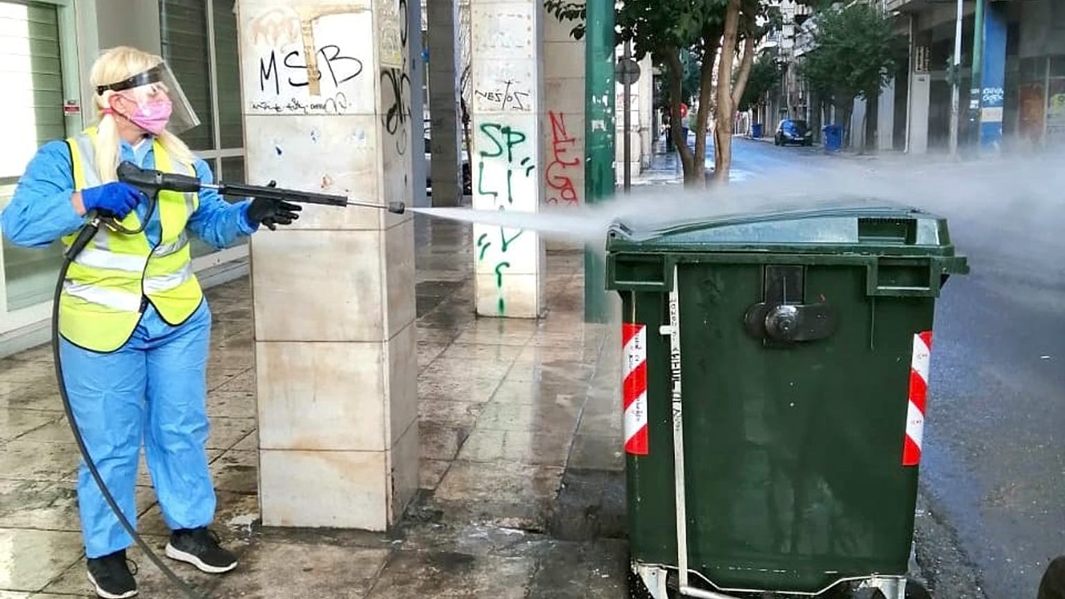 Καθαρισμός στην Ομόνοια