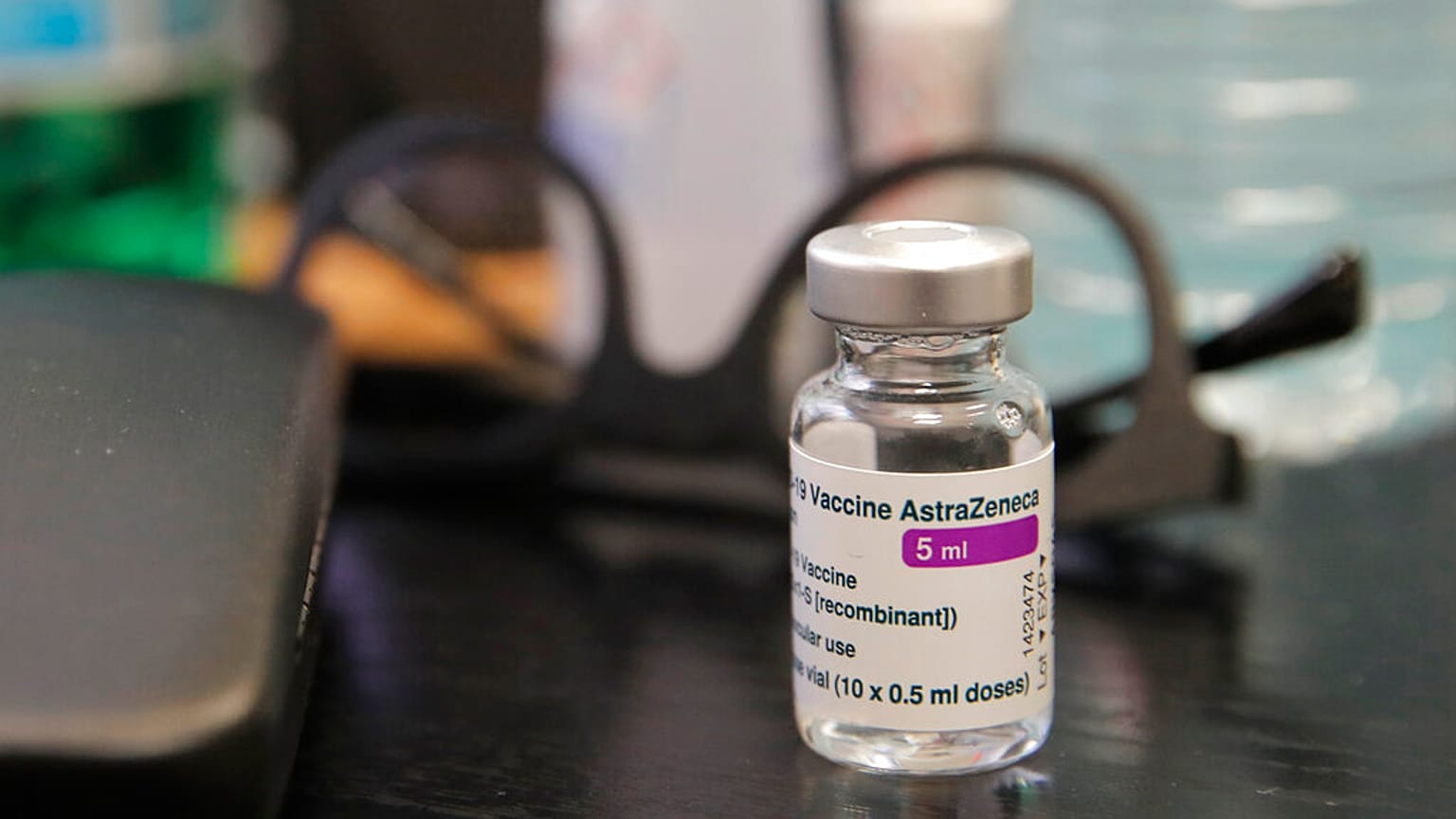 AstraZeneca'nın ürettiği aşı