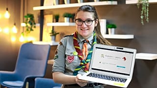 Krysia Paszko zeigt die von ihr ins Leben gerufene "Kosmetikseite"