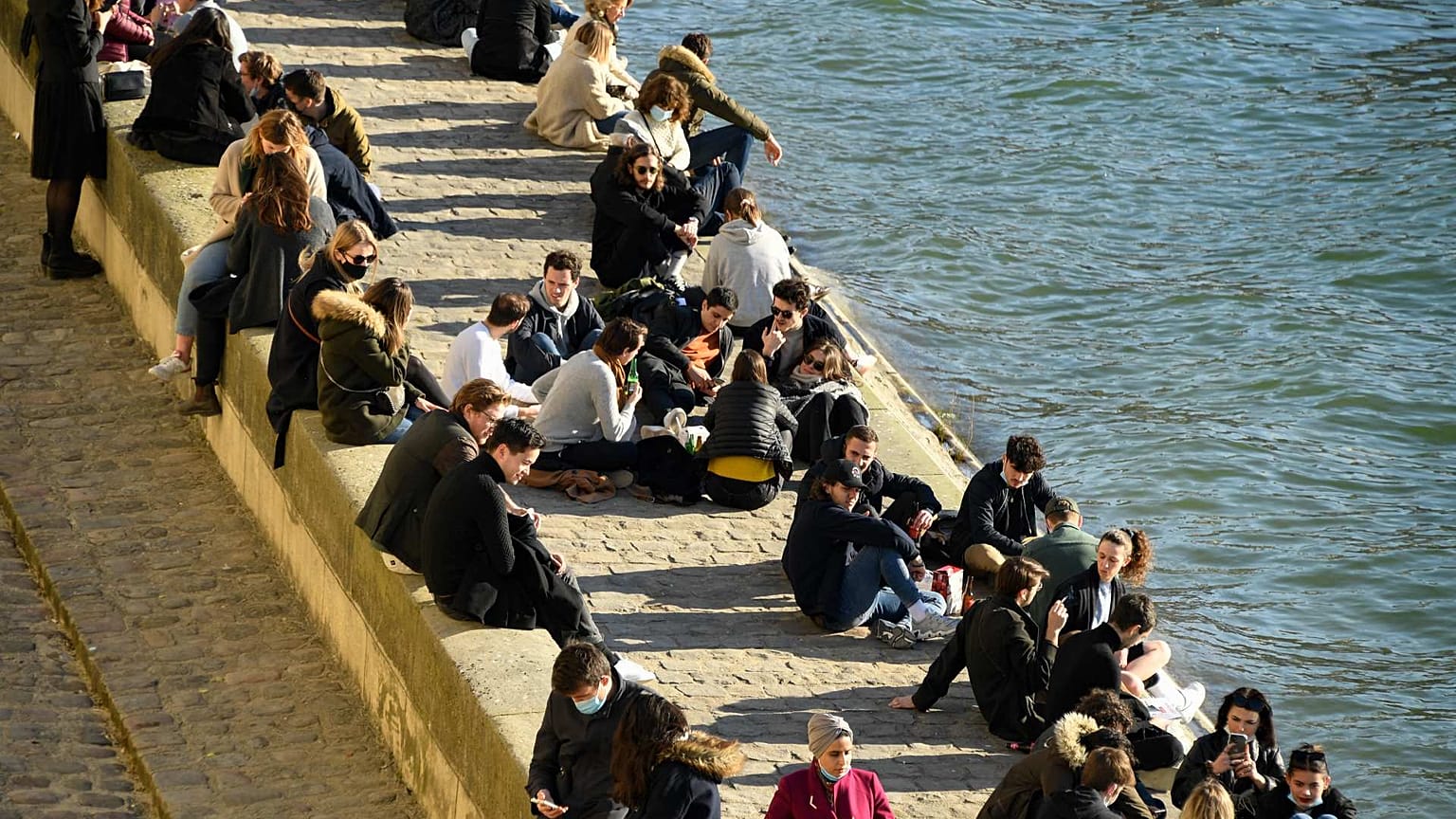 ضفاف نهر السين، باريس، 6 مارس 2021