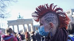 Weltfrauentag am 08. März 2021 in Berlin am Brandenburger Tor