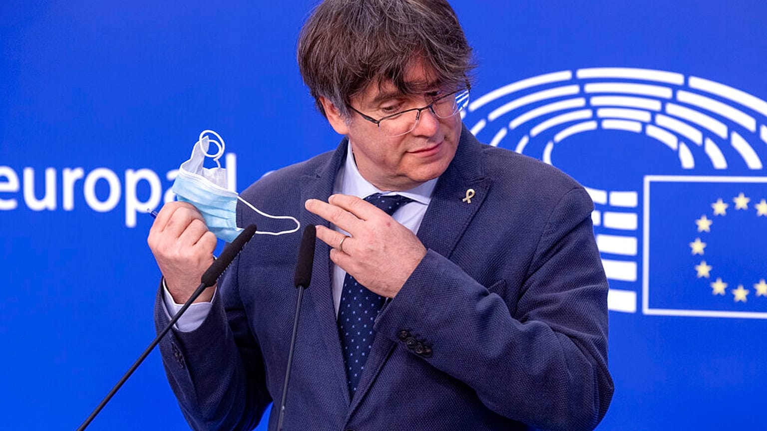 Avrupa Parlamentosu, Katalan ayrılıkçı Puigdemont'un dokunulmazlığının kaldırılmasını kabul etti
