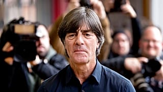 Der Trainer der deutschen Fußball-Nationalmannschaft Joachim Löw ist auf dem Weg zu einer Pressekonferenz in Frankfurt, 15.03.2019