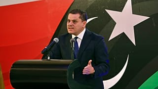 Sajtótájékoztatót tart a líbiai Tripoliban Abdul Hamid Mohammed Dbeibah 2021. február 25-én