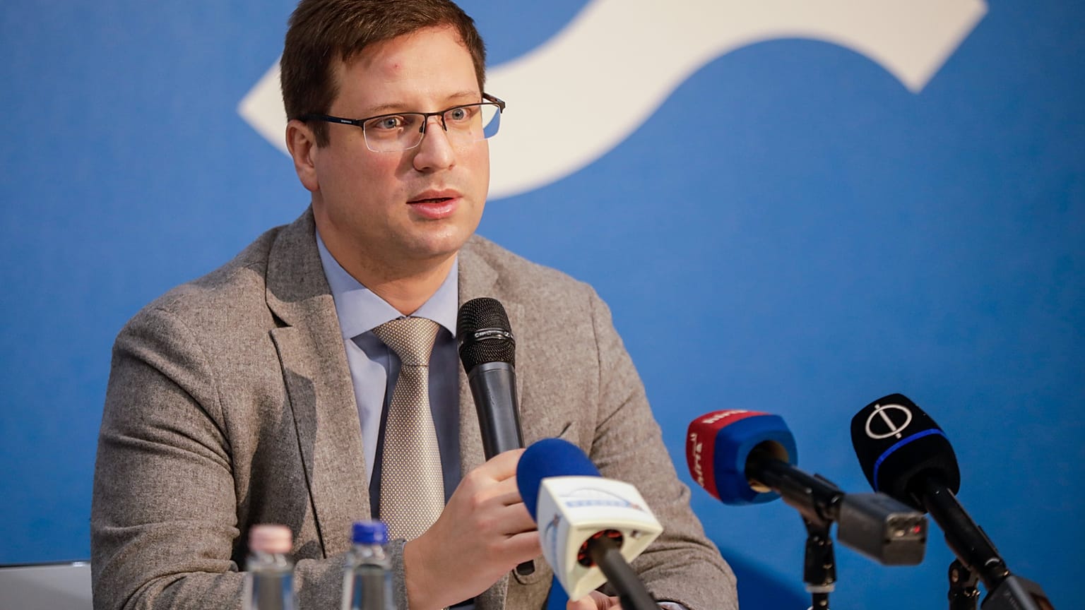 Gulyás Gergely a szegedi Tiszavirág Sportuszoda avatásán