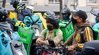 Premiere in Europa: Spanien macht Fahrer:innen zu Angestellten
