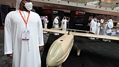  طائرة إماراتية مقاتلة بدون طيار، معرض ومؤتمر الدفاع الدولي، آيدكس، أبو ظبي - 21 شباط 2021