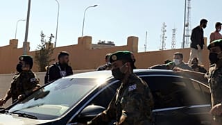 Король Иордании Абдалла II посещает больницу Эс-Салта, где скончались 6 пациентов из-за отключения кислорода