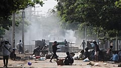 ادامه اعتراض‌ها به کودتا در میانمار؛ ۱۴ نفر دیگر کشته شدند