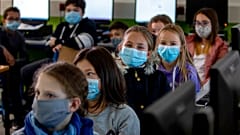 Almanya genelinde her eyalette Covid-19 vaka sayısına göre farklı eğitim uygulamaları yapılıyor.