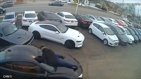 Surveillance video released as police in Ontario search for car thieves