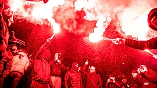 Les "Men in Black" manifestent contre les restrictions sanitaires, à Copenhague, le samedi 27 février 2021.