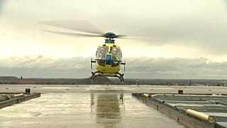 Ein französischer Rettungshubschrauber bringt einen Covid-Patienten nach Belgien