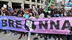"Keine Gerechtigkeit, kein Frieden" - ein Jahr nach dem Tod von Breonna Taylor