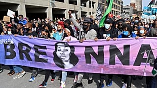 Breonna Taylor, un anno senza giustizia. Black Lives Matter: "Non va dimenticata".