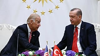 الرئيس التركي رجب طيب أردوغان يستقبل جو بايدن عندما كان نائبا للرئيس الامريكي في أنقرة. 2016/08/24