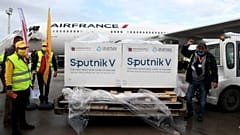 Партия вакцины «Спутник V» в аэропорту Туниса 9 марта 2021