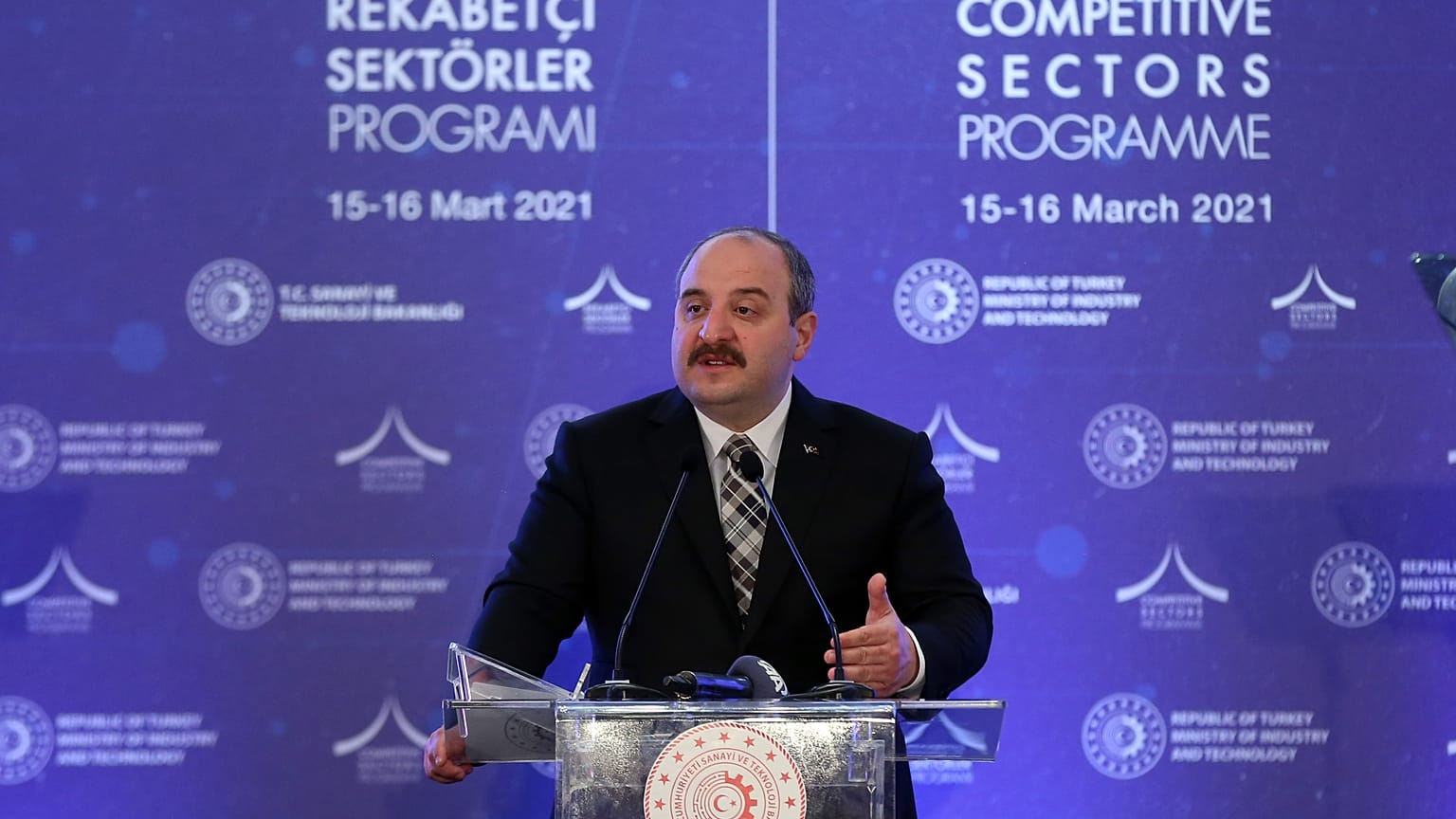 Sanayi Bakanı Varank