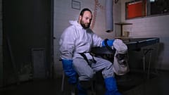 Yehuda Ehrich, egy Tel Aviv-i halottasház alkalmazottja