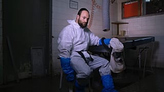 Yehuda Ehrich, egy Tel Aviv-i halottasház alkalmazottja