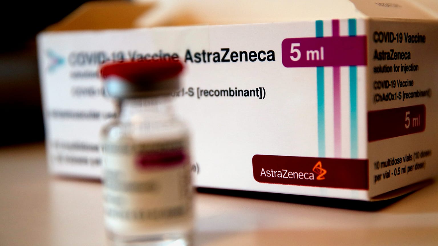 Принцип домино: использование AstraZeneca частично приостановлено 