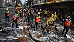 Ταϊλάνδη:Απολύμανση στην αγορά της Μπανγκόγκ λόγω covid-19 