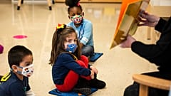 Kinder in einer Grundschule in Chicago