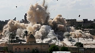 صورة أرشيفية من 29 أكتوبر 2014 لهدم الجيش المصري منازل في مدينة رفح الحدودية