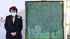 Fransa Kültür Bakanı Roselyne Bachelot ve Gustav Klimt’in tablosu 