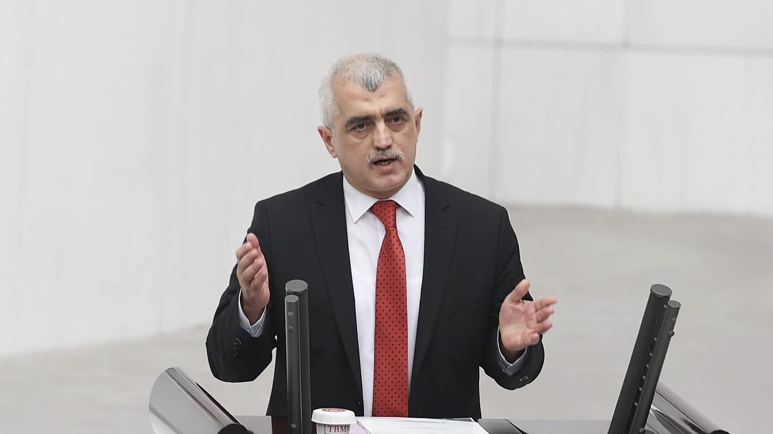 Milletvekilliği düşürülen Ömer Faruk Gergerlioğlu 