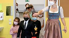 Schulstart mit Maske für Kinder in einer Grundschule in Wien, 7.9.2020