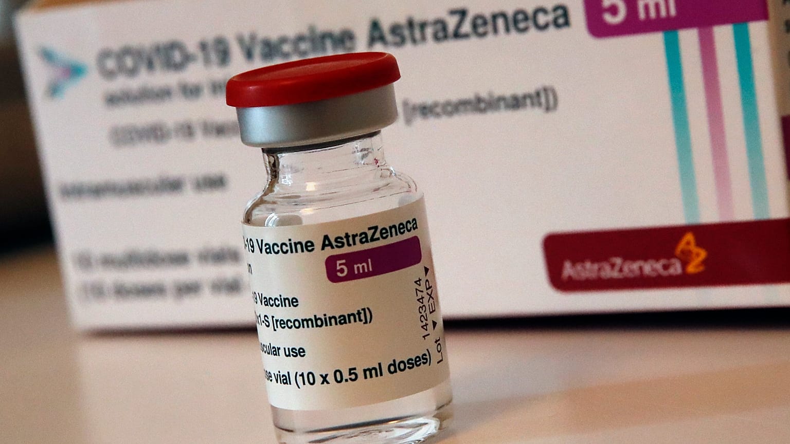 AstraZeneca осторожно возвращается