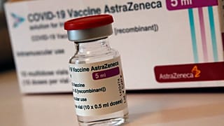 AstraZeneca осторожно возвращается