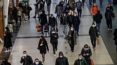 Fransa'nın başkenti Paris'te bir metro istasyonu