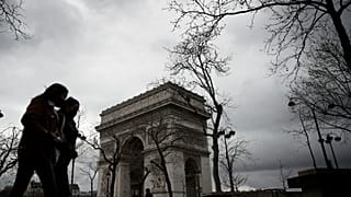 L'arco di trionfo a Parigi, Francia