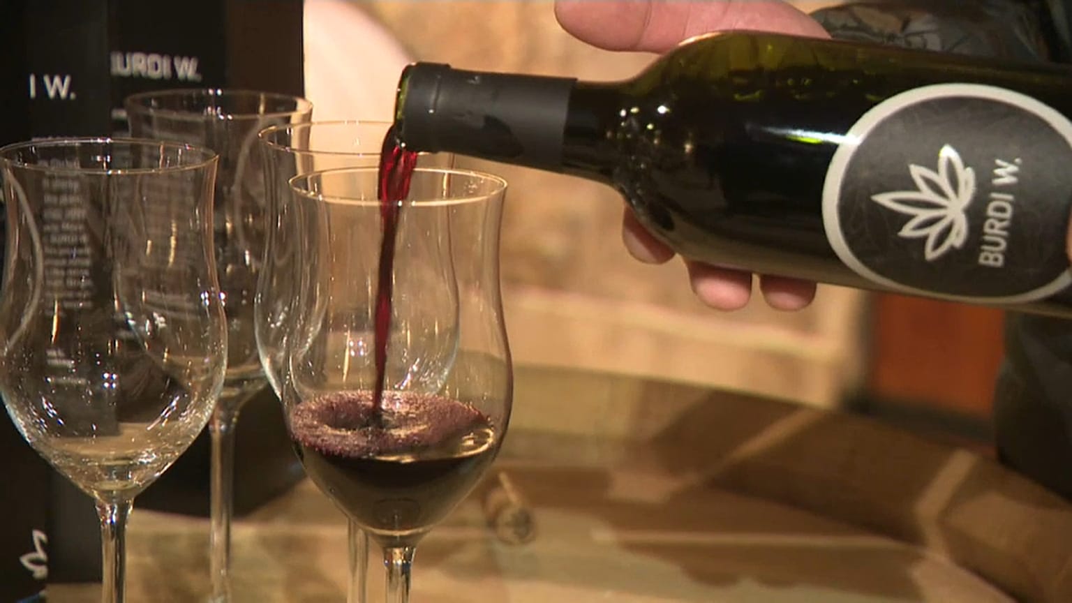 Producen vino de Burdeos aromatizado con cannabis