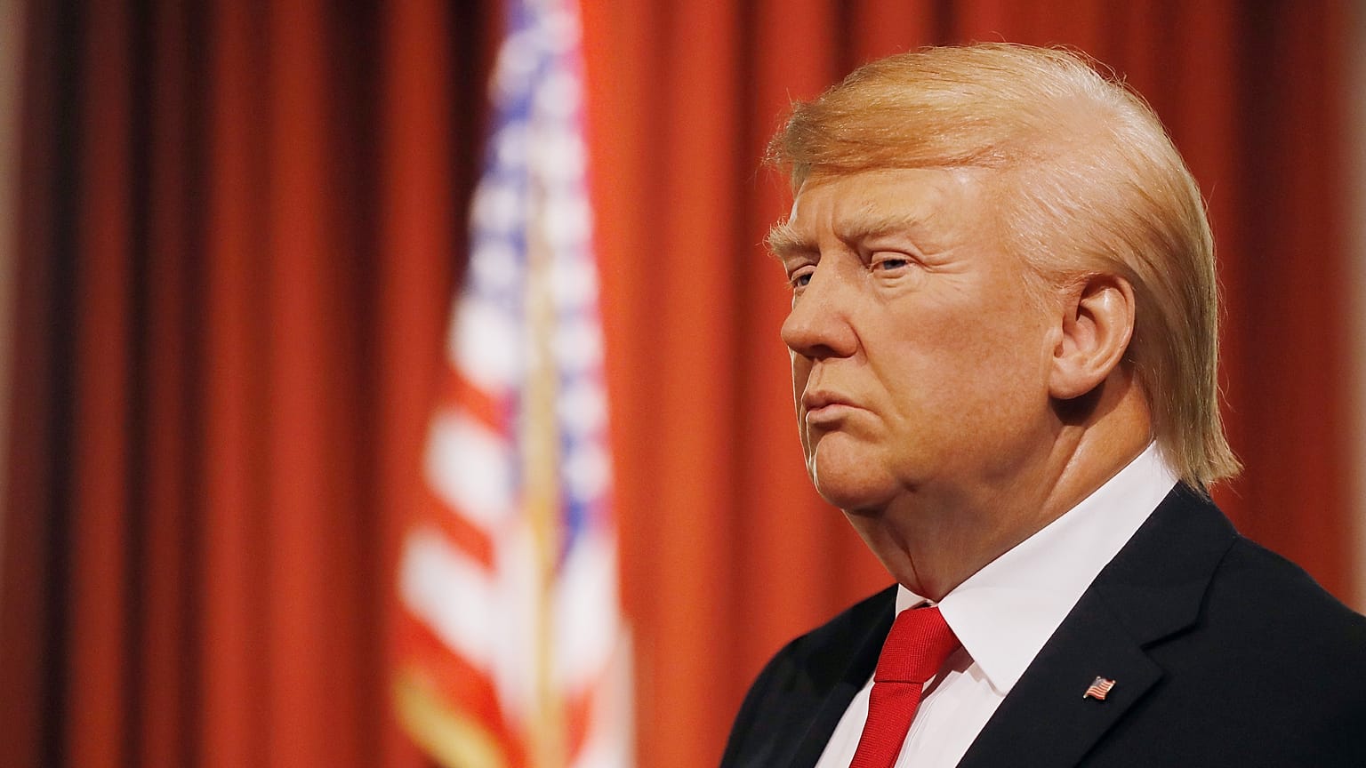 Donald Trump'ın Londra'da sergilenen balmumu heykeli